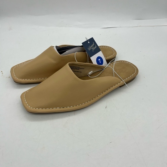NWT Universal Thread Women’s Tan Nude Vegan Faux Leather Brandy Slip On Mules - Picture 2 of 6